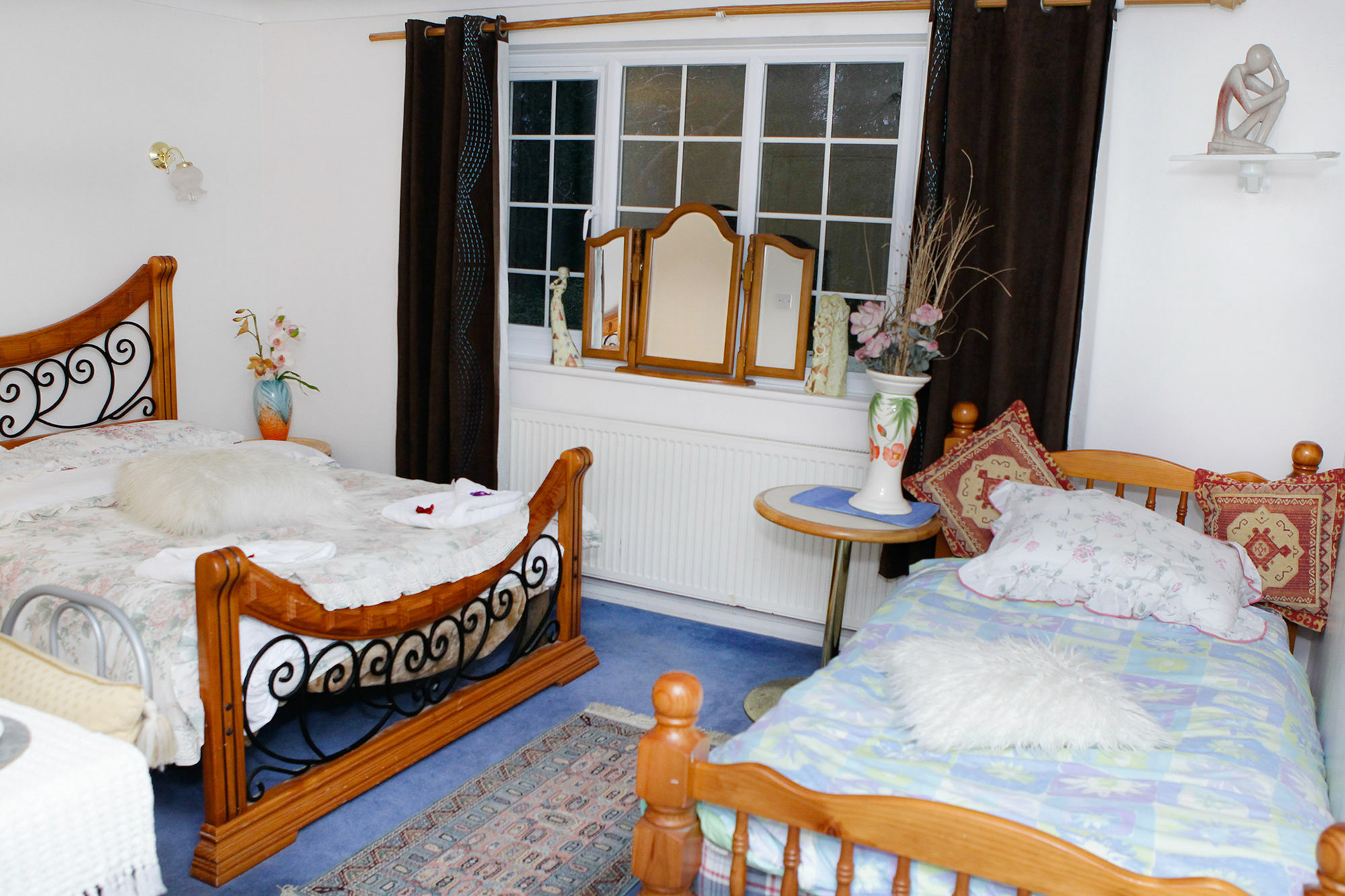 Da Vinci Guest House & Guest Parking, A Real Gem ครอว์ลีย์ ภายนอก รูปภาพ
