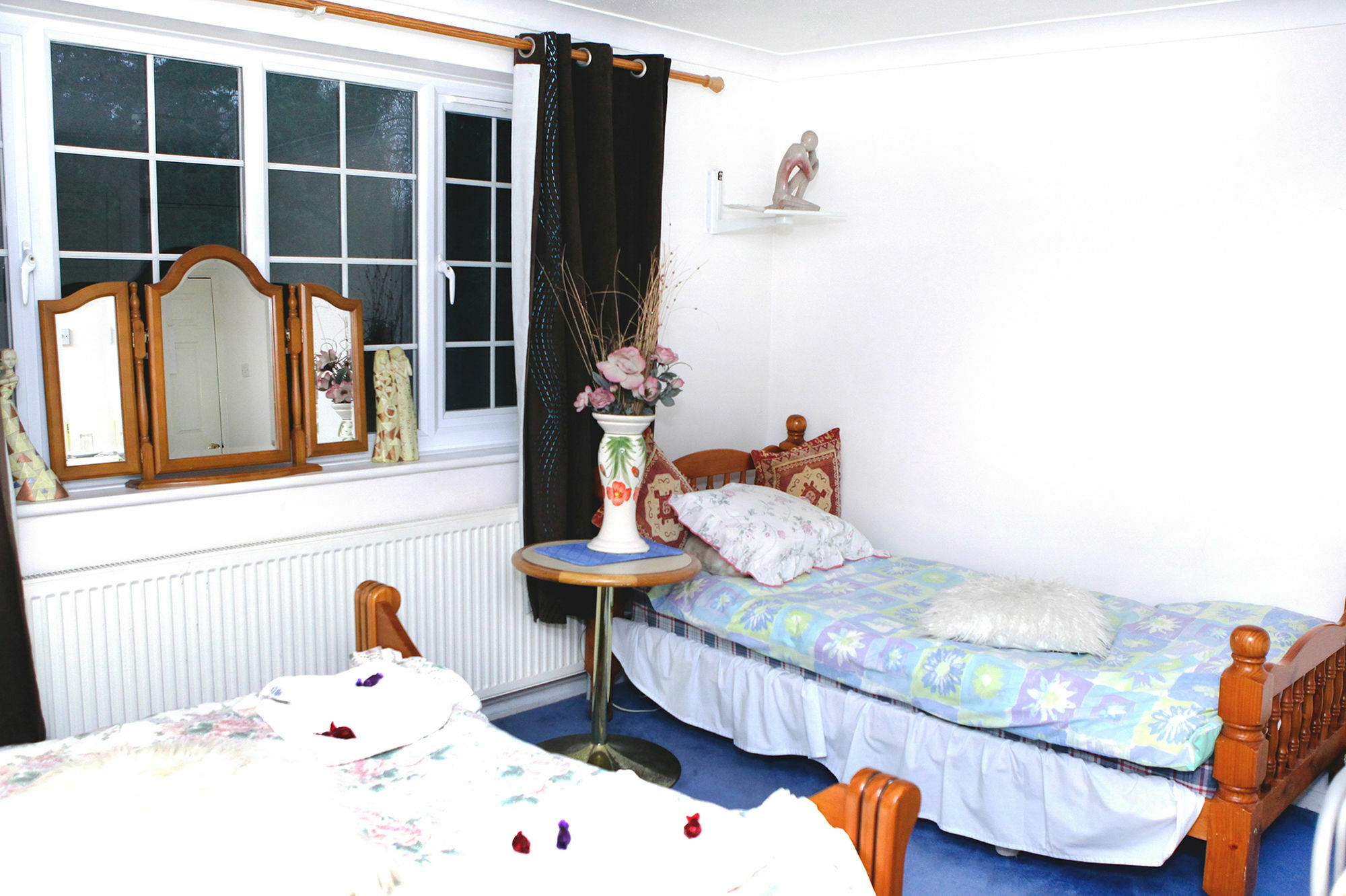 Da Vinci Guest House & Guest Parking, A Real Gem ครอว์ลีย์ ภายนอก รูปภาพ